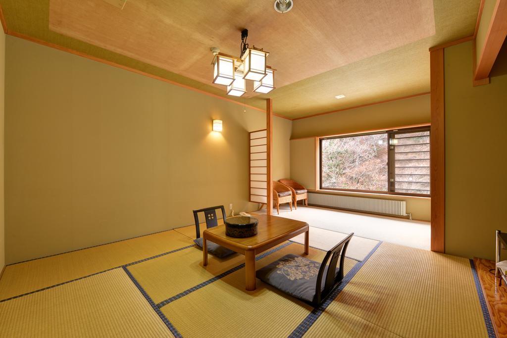Hamaya Ryokan Nakanojo Esterno foto